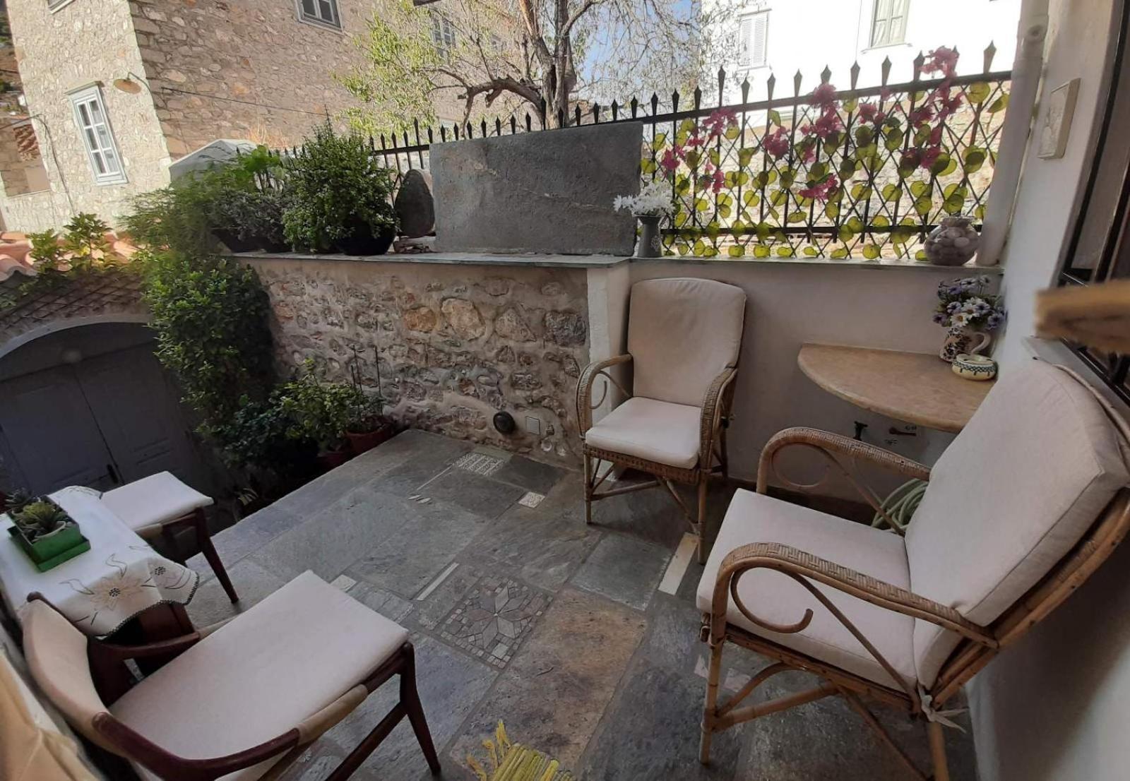 Mansion Alexandri Apartment Hydra  Exterior photo